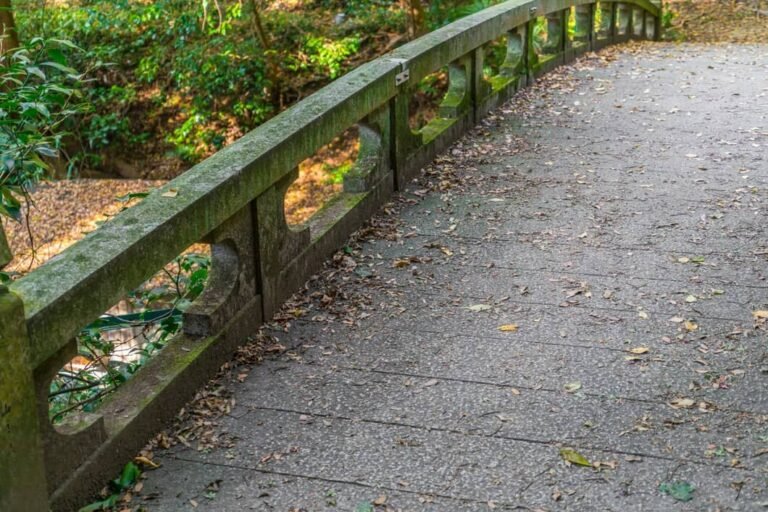 Concrete walkway width planning for home entrance path