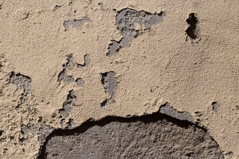Brick weep holes in Mississauga exterior masonry wall