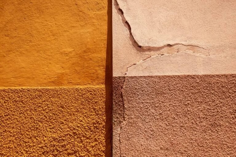 Mortar colour matching in Aurora during brick tuckpointing